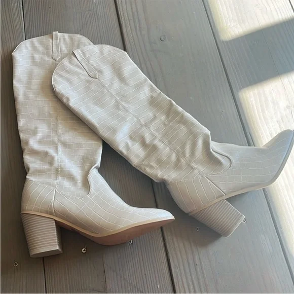 LULUS never worn knee high croc embossed boots - Picture 1 of 3